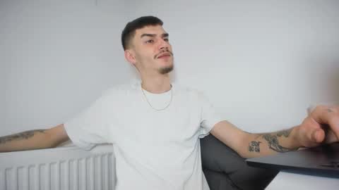 Snapshot of illusions888 chatting on November 29, 9:12 am D-Illusion online show from November 29, 9:12 am