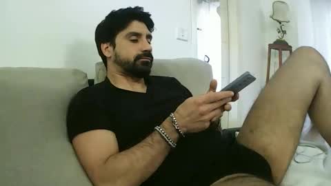 Snapshot of ilmangj90 chatting on April 6, 8:04 am ilmangj90 online show from April 6, 8:04 am