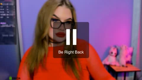 Snapshot of ilona_berry chatting on October 20, 12:00 am ilona_berry online show from October 20, 12:00 am