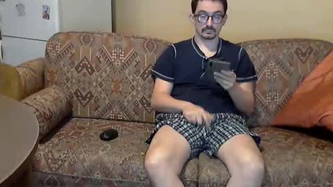 ilovecuteguy79 online show from May 20, 5:02 am