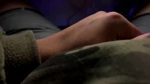 Dee online show from April 17, 4:59 am