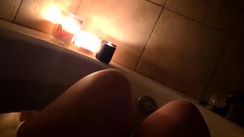 IM4KOUCR4ZY online show from April 5, 2:20 am