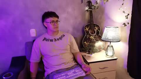 im__noah online show from April 5, 1:14 am