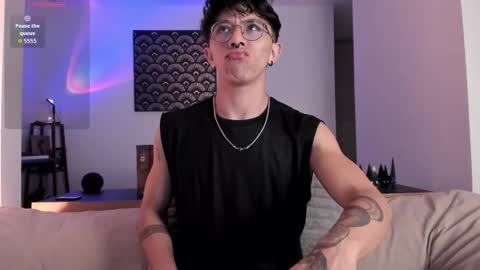 Snapshot of im__thomas chatting on December 14, 5:46 am IM THOMAS online show from December 14, 5:46 am