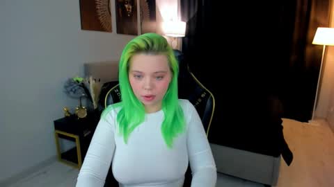 Snapshot of im__youre_sunshine chatting on October 15, 8:09 pm Roxy online show from October 15, 8:09 pm