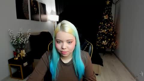 Roxy online show from December 17, 7:42 pm