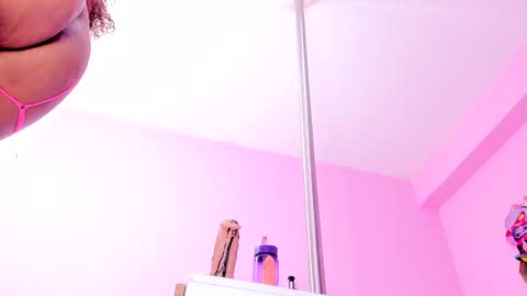 im_a_slut40 online show from December 30, 3:02 pm