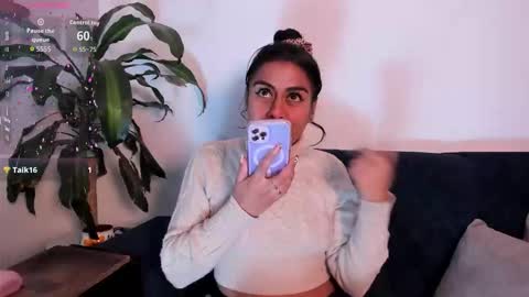 Snapshot of im_amber_ chatting on November 6, 4:41 pm amber online show from November 6, 4:41 pm