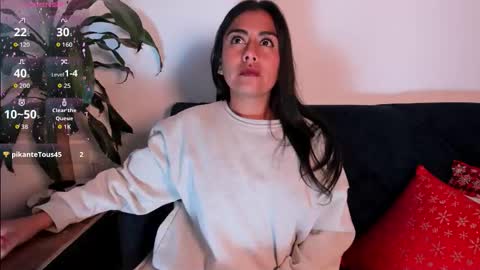 Snapshot of im_amber_ chatting on December 3, 2:30 am amber online show from December 3, 2:30 am