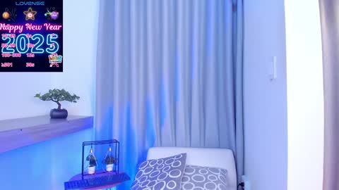  LUCY online show from January 13, 3:15 pm