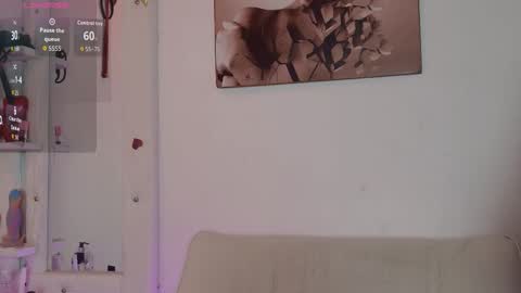 Ariana online show from October 31, 12:28 pm