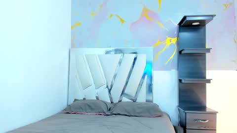 im_brittany_333 online show from February 12, 4:18 am