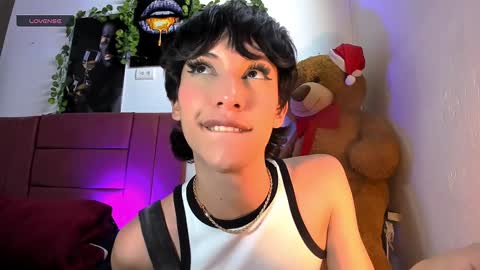 Snapshot of im_crisvega88 chatting on December 29, 12:23 pm criss online show from December 29, 12:23 pm