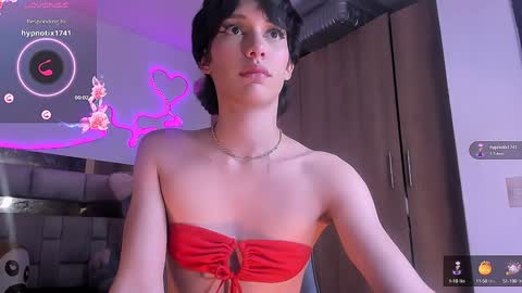 Snapshot of im_crisvega88 chatting on January 5, 8:32 am criss online show from January 5, 8:32 am