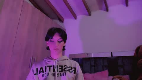 Snapshot of im_crisvega88 chatting on January 18, 1:08 am criss online show from January 18, 1:08 am