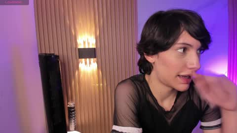 Snapshot of im_crisvega88 chatting on February 20, 1:57 am criss online show from February 20, 1:57 am