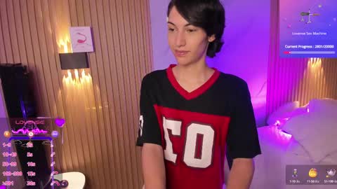 Snapshot of im_crisvega88 chatting on March 7, 9:59 pm criss online show from March 7, 9:59 pm