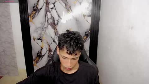 im_david01 online show from December 18, 2:56 pm