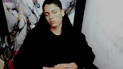 im_david01 online show from February 17, 12:34 pm