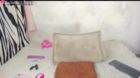 Snapshot of im_dorothy chatting on February 12, 9:54 pm im_dorothy online show from February 12, 9:54 pm