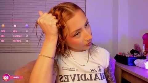 Snapshot of im_eli1 chatting on October 14, 3:07 am Eli online show from October 14, 3:07 am