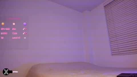 Snapshot of im_eli1 chatting on October 25, 2:19 am Eli online show from October 25, 2:19 am