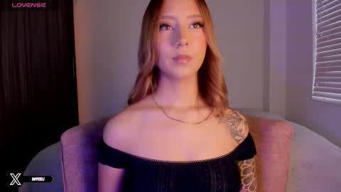 Snapshot of im_eli1 chatting on November 20, 9:14 pm Eli online show from November 20, 9:14 pm