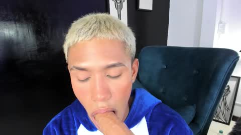 Snapshot of im_jasper chatting on February 2, 9:35 pm JASPER online show from February 2, 9:35 pm