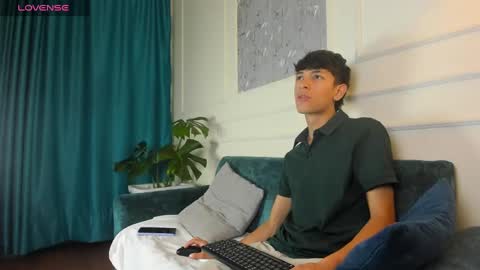 Snapshot of im_kael chatting on January 16, 4:07 am Kael online show from January 16, 4:07 am