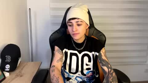 Laia online show from December 30, 2:20 am