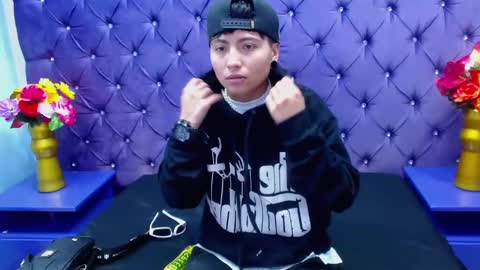 Snapshot of im_mathias chatting on January 8, 3:08 am mathias online show from January 8, 3:08 am