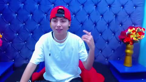 Snapshot of im_mathias chatting on January 10, 2:57 am mathias online show from January 10, 2:57 am