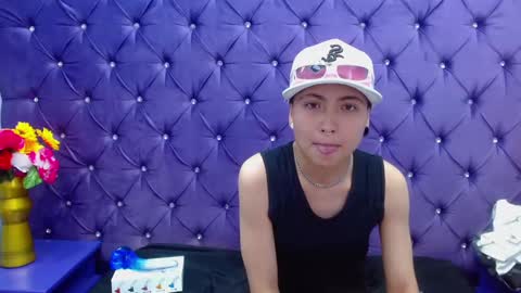 Snapshot of im_mathias chatting on January 11, 6:03 am mathias online show from January 11, 6:03 am