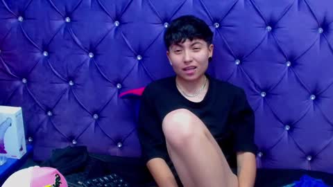 Snapshot of im_mathias chatting on January 12, 8:14 am mathias online show from January 12, 8:14 am