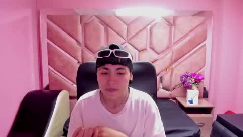 Snapshot of im_mathias chatting on January 14, 8:41 am mathias online show from January 14, 8:41 am