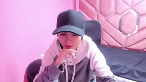 Snapshot of im_mathias chatting on January 16, 3:23 am mathias online show from January 16, 3:23 am