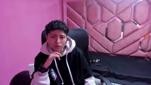 Snapshot of im_mathias chatting on January 17, 2:29 am mathias online show from January 17, 2:29 am