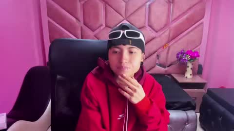 Snapshot of im_mathias chatting on January 22, 6:42 am mathias online show from January 22, 6:42 am