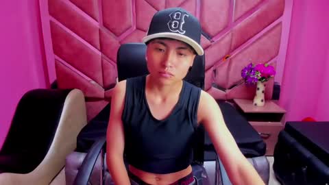 Snapshot of im_mathias chatting on January 24, 6:35 am mathias online show from January 24, 6:35 am