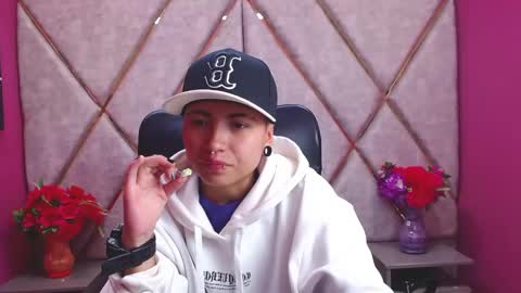 Snapshot of im_mathias chatting on January 30, 3:00 am mathias online show from January 30, 3:00 am