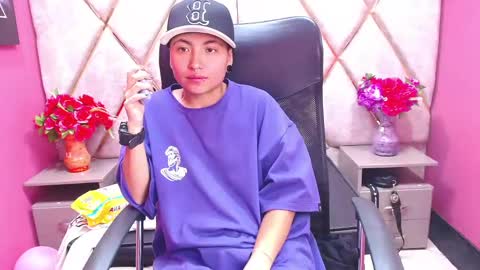 Snapshot of im_mathias chatting on January 30, 6:03 am mathias online show from January 30, 6:03 am