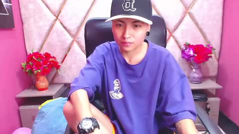 Snapshot of im_mathias chatting on January 30, 9:04 am mathias online show from January 30, 9:04 am