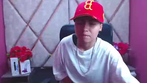 Snapshot of im_mathias chatting on February 7, 1:58 am mathias online show from February 7, 1:58 am