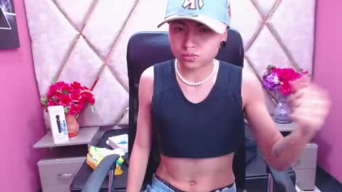 Snapshot of im_mathias chatting on February 8, 7:26 am mathias online show from February 8, 7:26 am