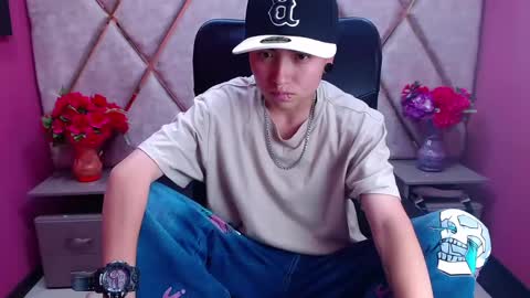 Snapshot of im_mathias chatting on February 12, 3:07 am mathias online show from February 12, 3:07 am