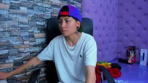 Snapshot of im_mathias chatting on February 26, 2:37 am mathias online show from February 26, 2:37 am