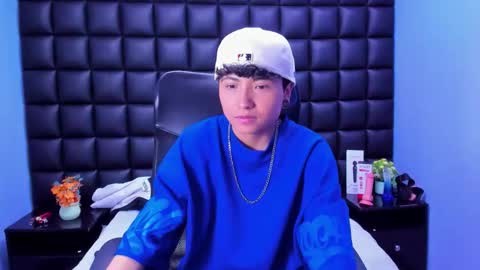 Snapshot of im_mathias chatting on September 30, 4:34 pm mathias online show from September 30, 4:34 pm