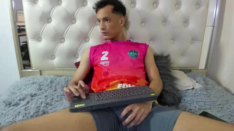Snapshot of im_maxpassion chatting on October 19, 11:33 am IM MAXPASSION online show from October 19, 11:33 am