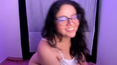 mei mei uwu online show from September 9, 2:00 am