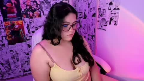 mei mei uwu online show from April 11, 1:43 am